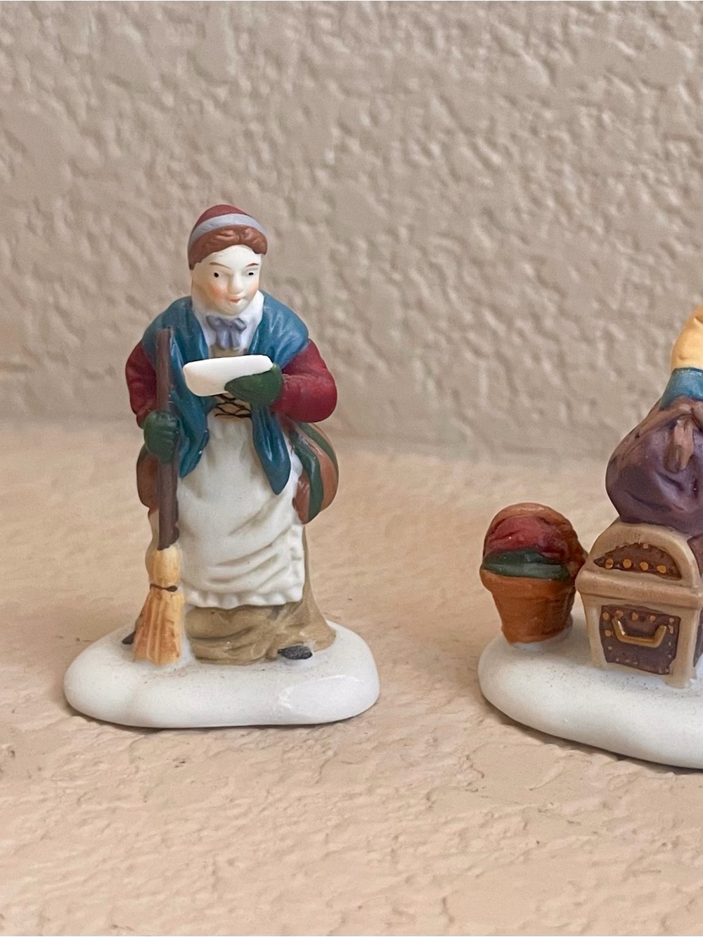 Department 56 Dickens Heritage Village “Come Into the Inn”-Set Of 3